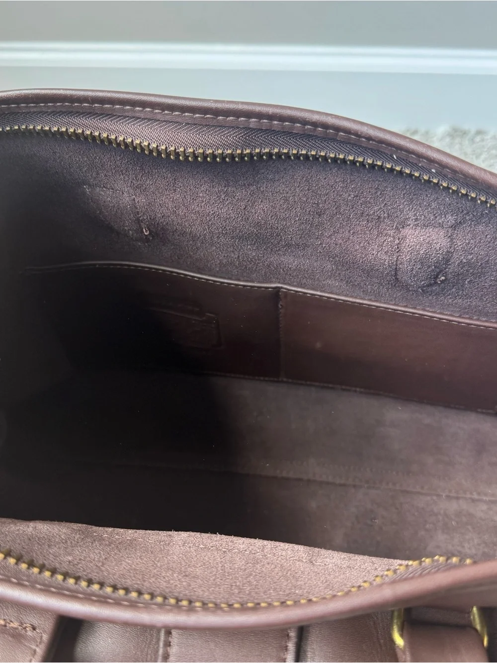 Classic Brown Leather Briefcase with Adjustable Strap